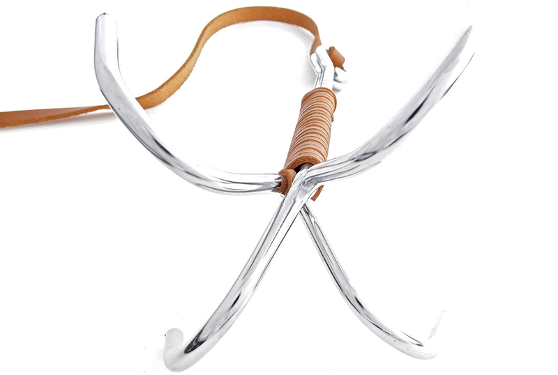 Illustration for article titled A Grappling Hook Coat Hanger for Ninjas, Mountaineers, and Cat Burglars